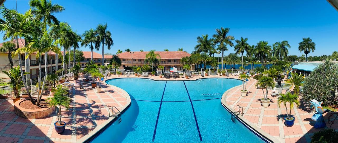 Royal Inn Hotel Royal Palm Beach Exterior foto